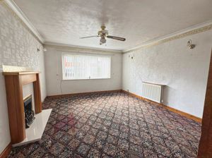 Lounge/Diner- click for photo gallery